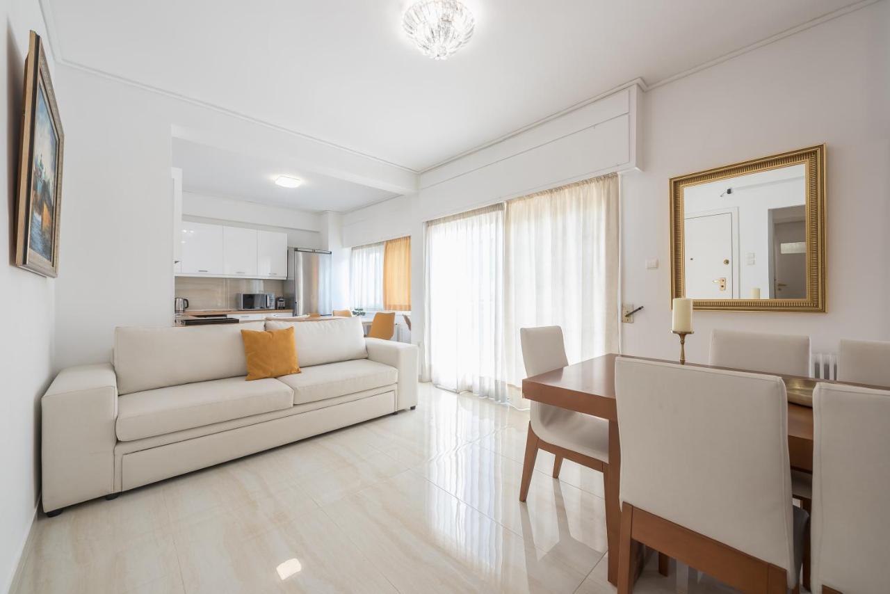 Del Sol Apartment *